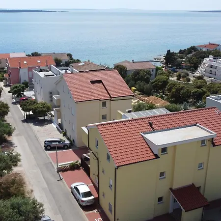 Апартаменты Relax 200m From The Sea View